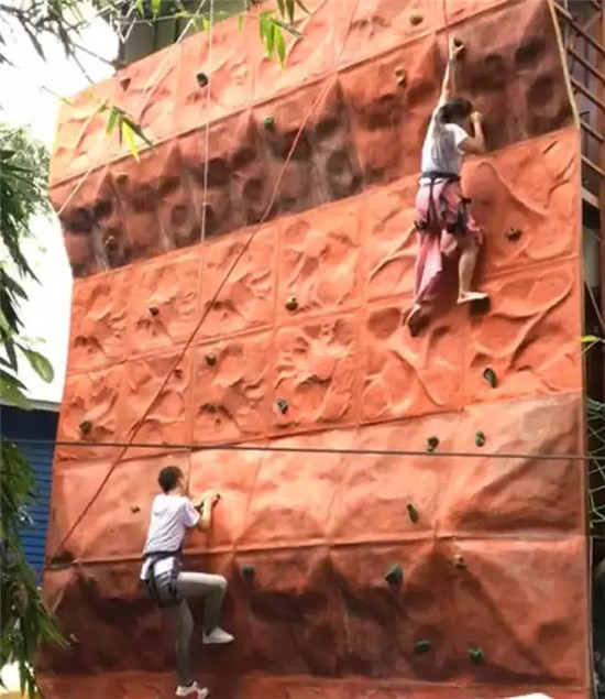 九游体育贵州再迎攀岩世界杯