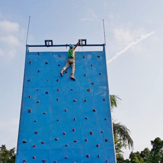 参加户外攀岩速降时受伤 法院：组织者与参与者各担其责九游体育