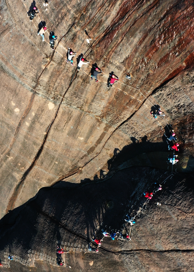九游体育昆明【万科公园城市】销售热线 三月限时礼遇 精选房源一览 核心置业价值解析