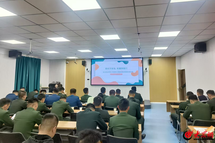 九游体育国家税务总局泰安市岱岳区税务局：暖春退役季 税法宣讲走进培训班